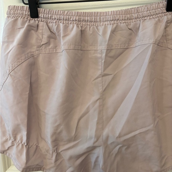 Old Navy Active tan athletic running shorts size L - Picture 7 of 7